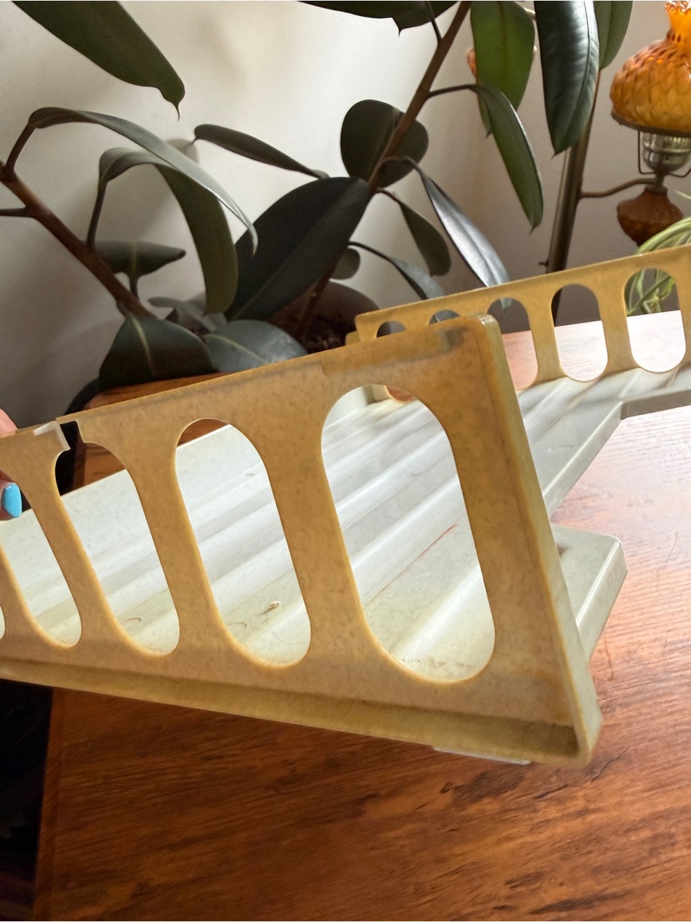 Vintage Plastic Stackable Can Organizer Storage Rack - Picture 9 of 14